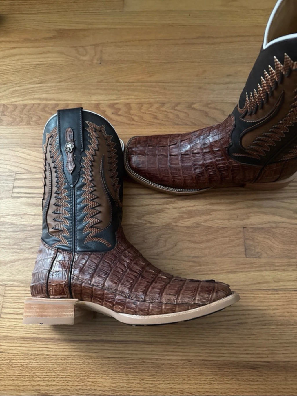 Brown Authentic Caiman Boots With Dark Pull-On Shaft Brand New Size 8.5 Alfa